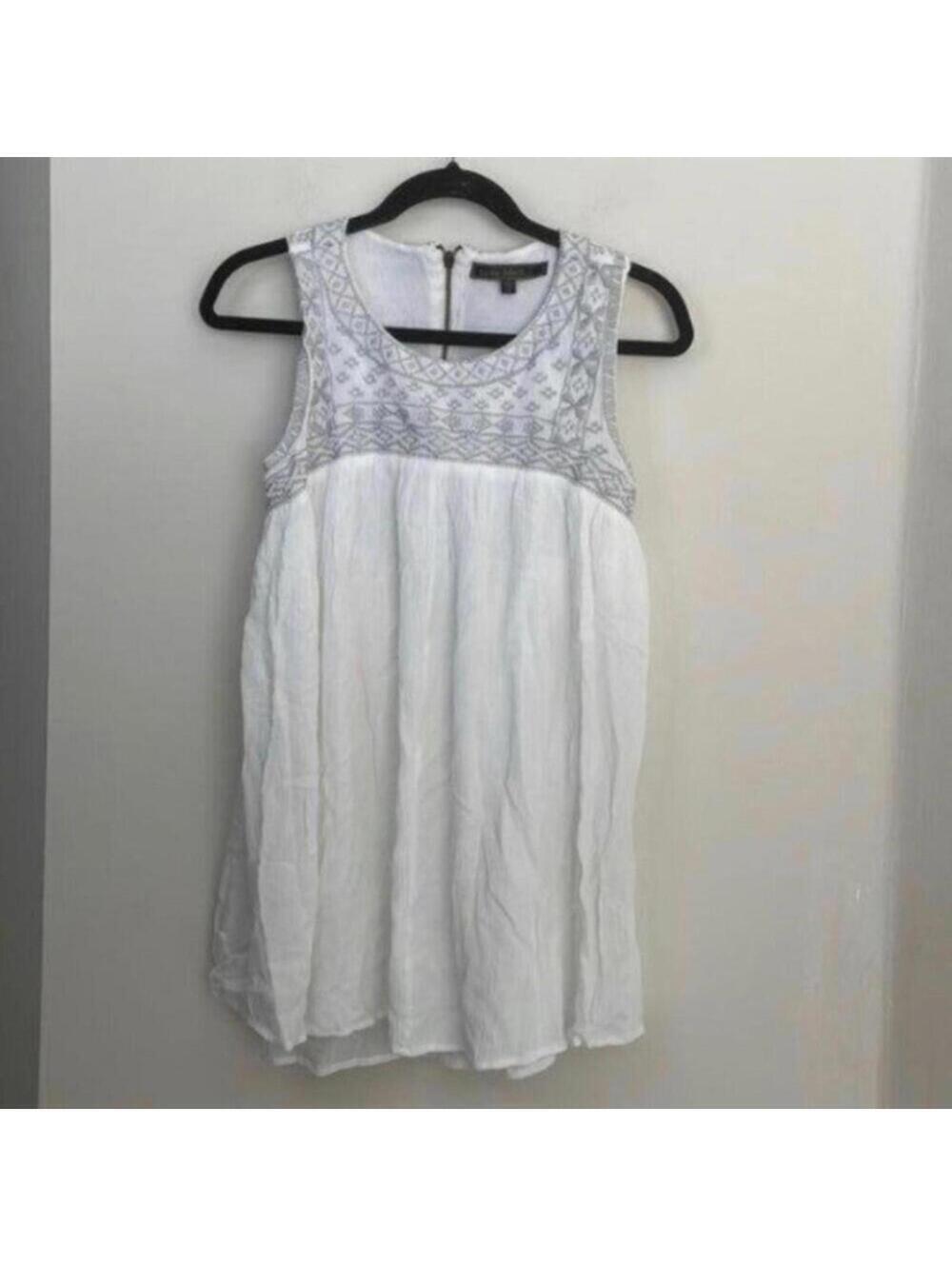 Love Stitch 100% Cotton White Gauzy Tank Top Grey Embroidery Cut Out Back